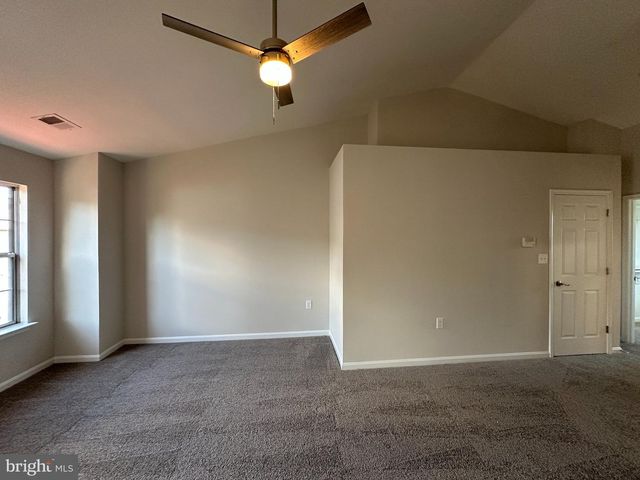 13112 QUAIL CREEK LN, Fairfax, VA 22033