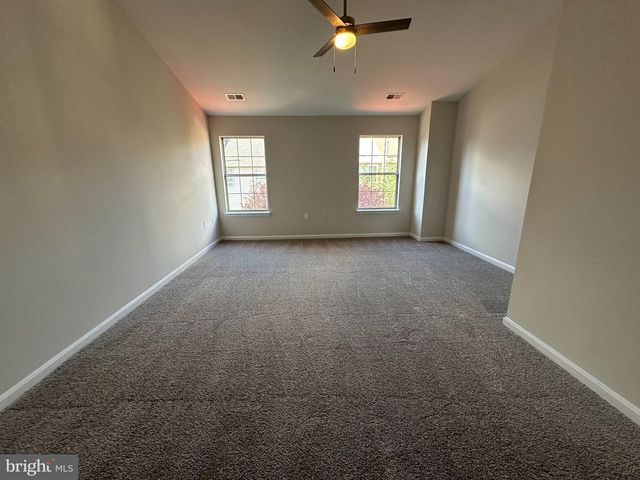 13112 QUAIL CREEK LN, Fairfax, VA 22033