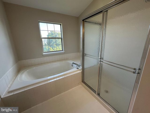 13112 QUAIL CREEK LN, Fairfax, VA 22033