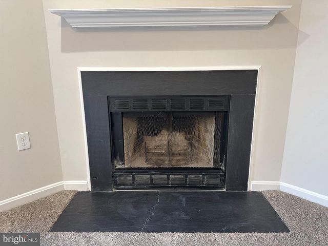 13112 QUAIL CREEK LN, Fairfax, VA 22033
