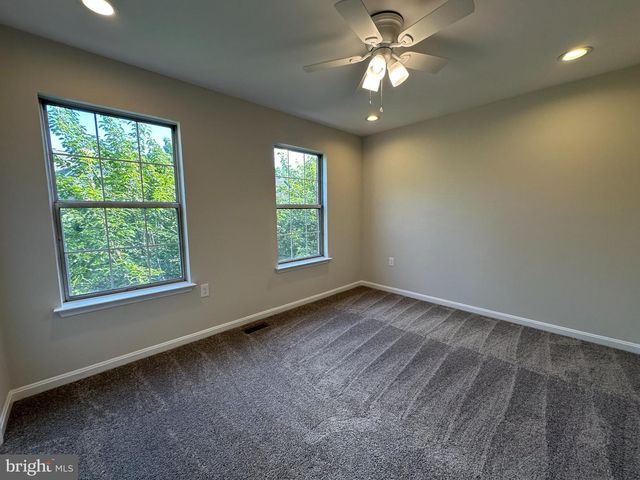 13112 QUAIL CREEK LN, Fairfax, VA 22033