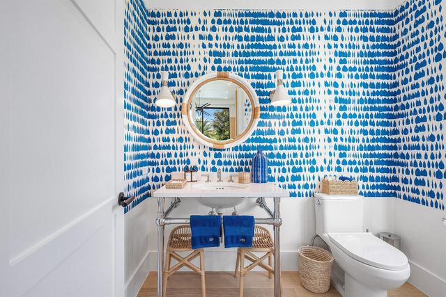 10 Harbour Drive S, Ocean Ridge, FL 33435