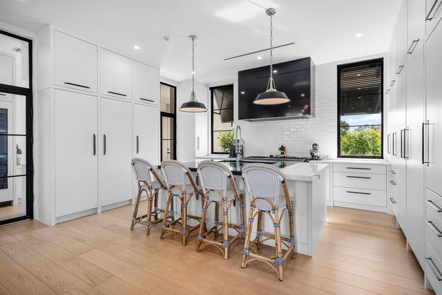 10 Harbour Drive S, Ocean Ridge, FL 33435