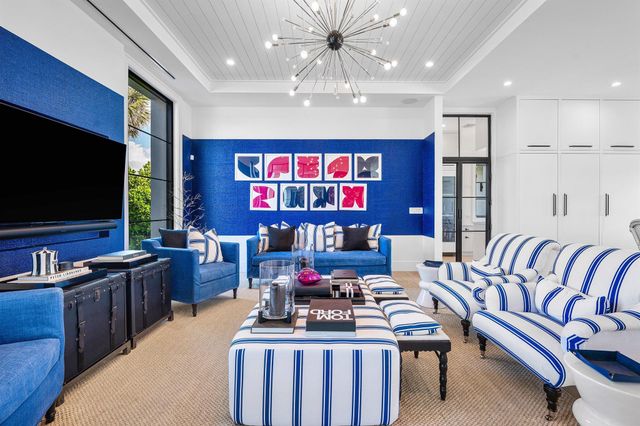 10 Harbour Drive S, Ocean Ridge, FL 33435