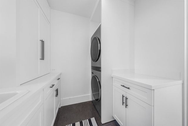 10 Harbour Drive S, Ocean Ridge, FL 33435