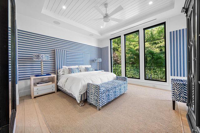 10 Harbour Drive S, Ocean Ridge, FL 33435