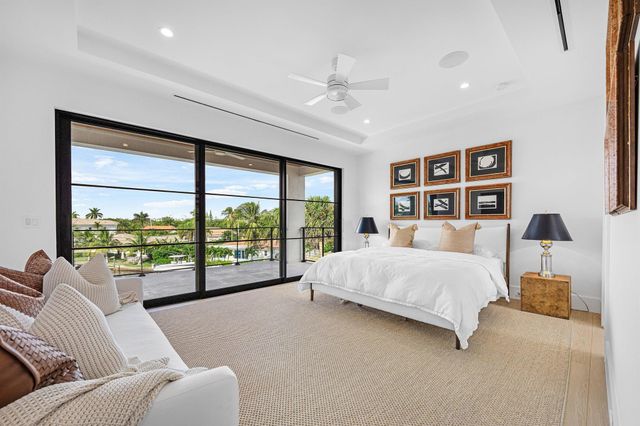 10 Harbour Drive S, Ocean Ridge, FL 33435