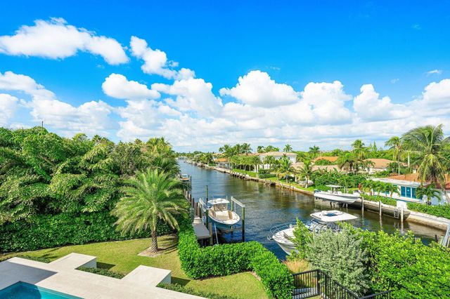 10 Harbour Drive S, Ocean Ridge, FL 33435