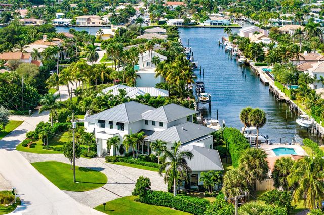 10 Harbour Drive S, Ocean Ridge, FL 33435