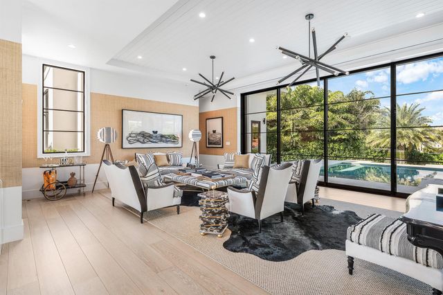 10 Harbour Drive S, Ocean Ridge, FL 33435