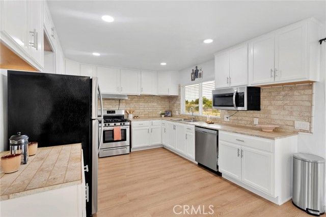 19140 Lenca Road, Apple Valley, CA 92307