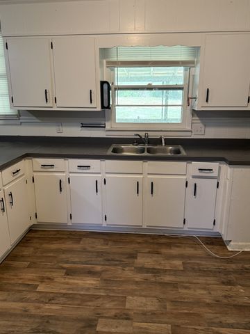 954 Short Mountain Rd, Mcminnville, TN 37110