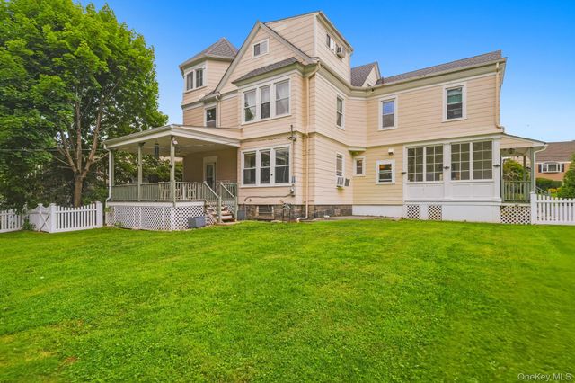 8 Bolton Place, Port Chester, NY 10573
