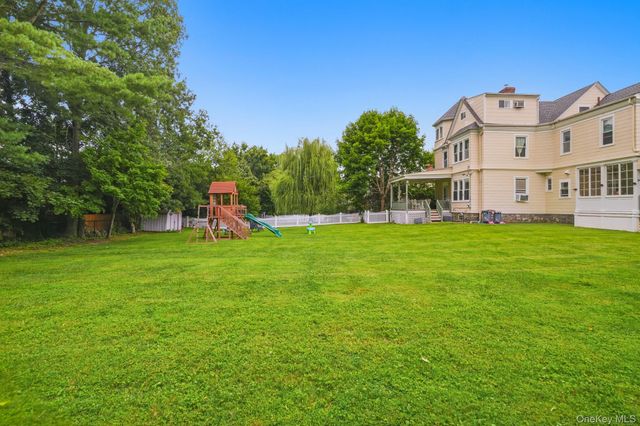 8 Bolton Place, Port Chester, NY 10573