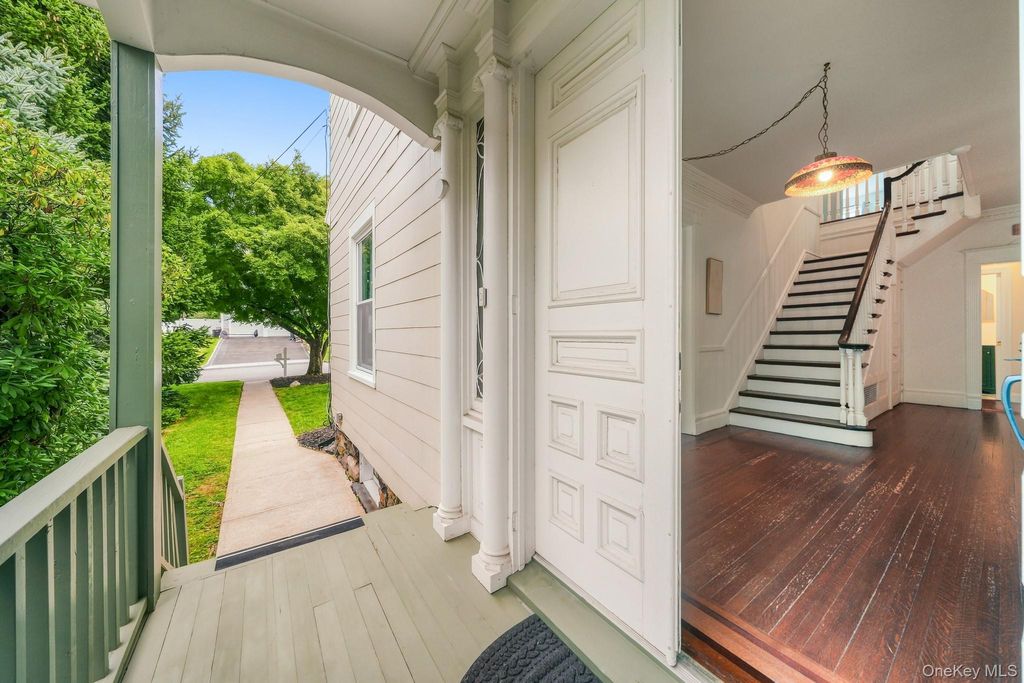 8 Bolton Place, Port Chester, NY 10573 — photo 3