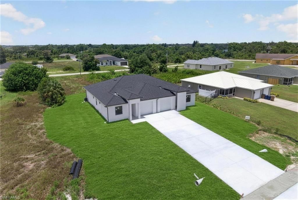 543/545 Alabama RD S, LEHIGH ACRES, FL 33974 — photo 2