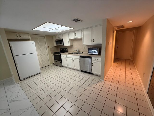 14777 Wunderlich Drive 2104, Houston, TX 77069