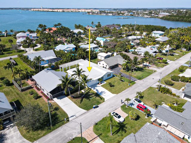 1123 Granada, Hutchinson Island, FL 34949