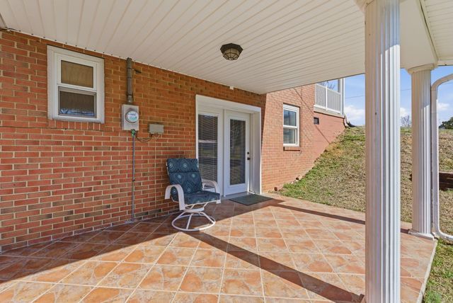 181 Powell Road, Clay City, KY 40312