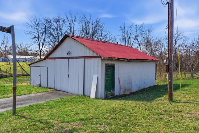 181 Powell Road, Clay City, KY 40312