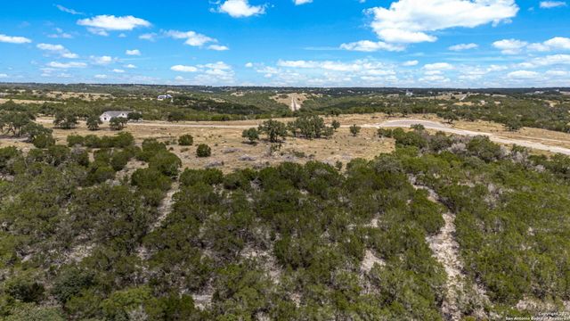 000 Murray Ridge, Kerrville, TX 78028