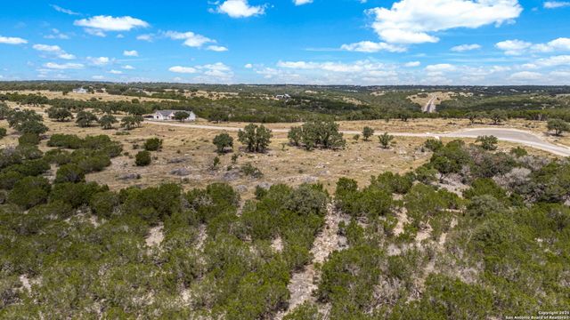000 Murray Ridge, Kerrville, TX 78028