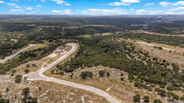 000 Murray Ridge, Kerrville, TX 78028