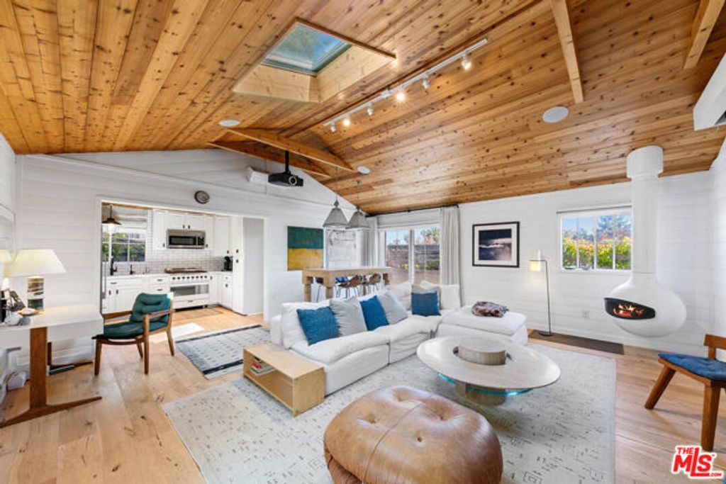 7038 Dume Drive GuestHouse, Malibu, CA 90265