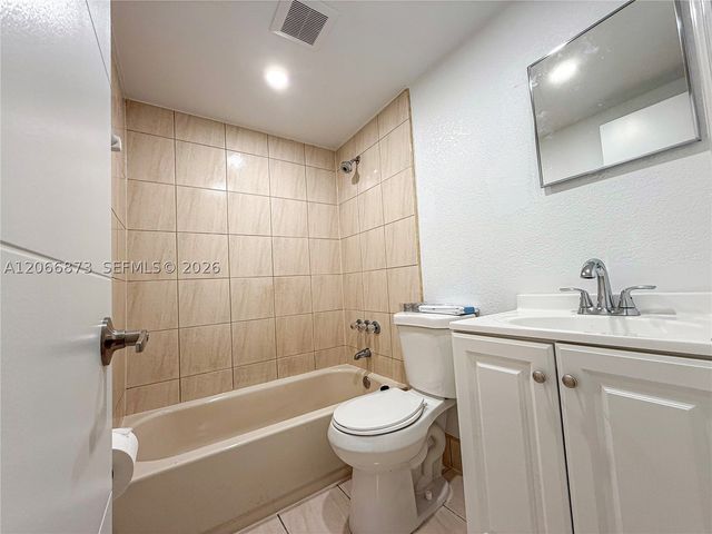 7110 Custer St 1, Hollywood, FL 33024