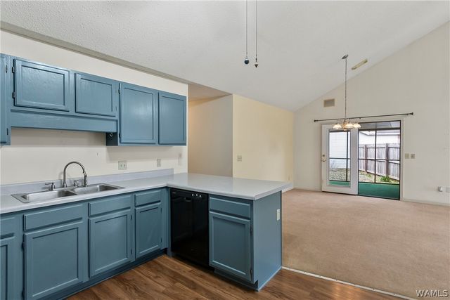 2445 Meadowlark, Northport, AL 35476