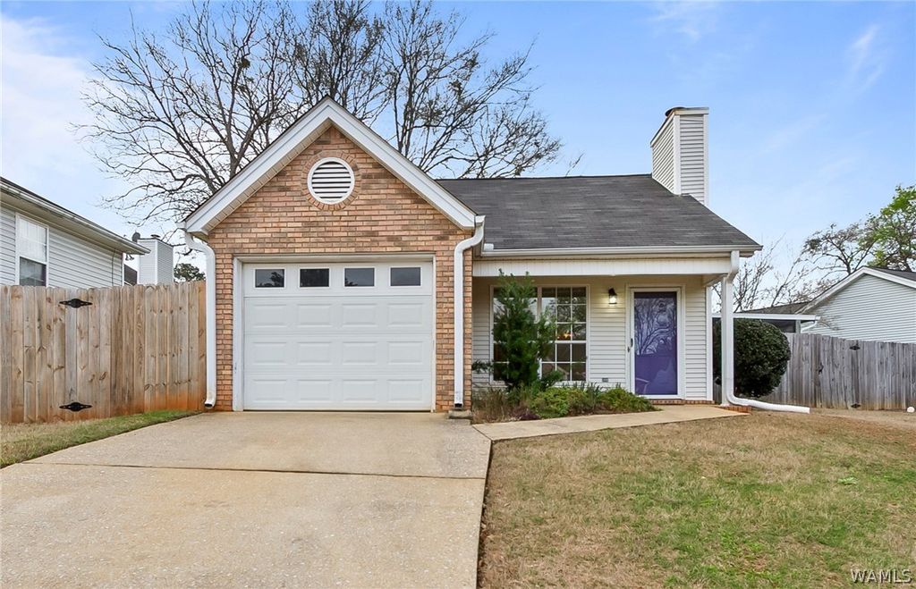 2445 Meadowlark, Northport, AL 35476