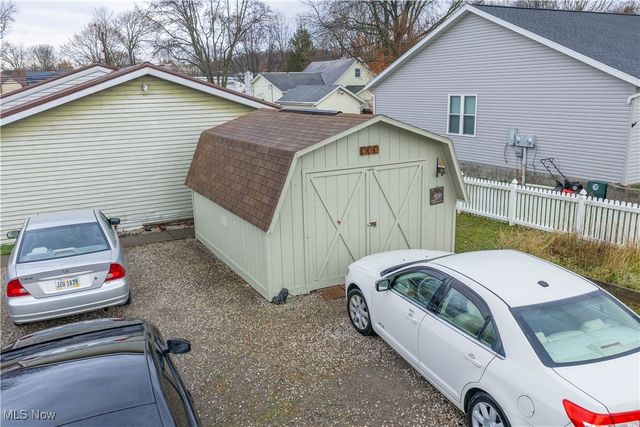 432 - 438 Bank Lane SE, New Philadelphia, OH 44663