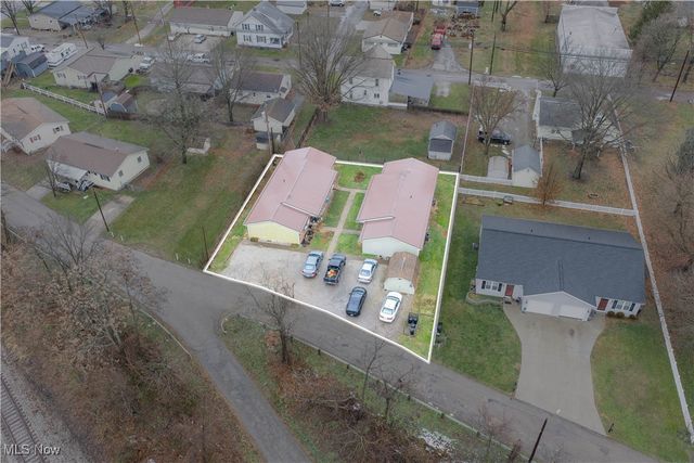 432 - 438 Bank Lane SE, New Philadelphia, OH 44663