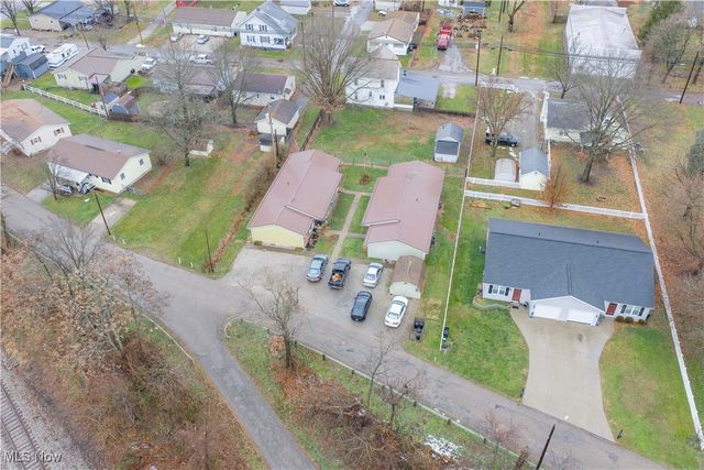 432 - 438 Bank Lane SE, New Philadelphia, OH 44663