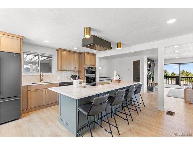 6958 Brentwood Ct, Arvada, CO 80004