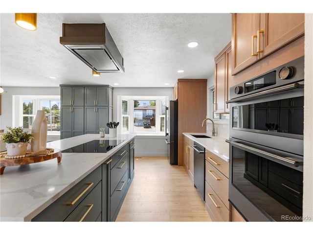 6958 Brentwood Ct, Arvada, CO 80004