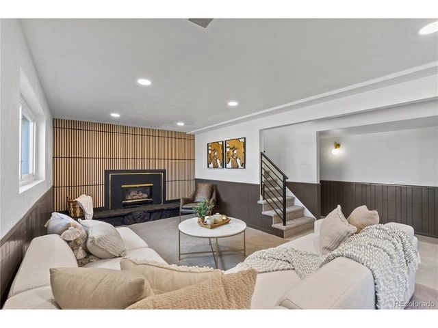 6958 Brentwood Ct, Arvada, CO 80004