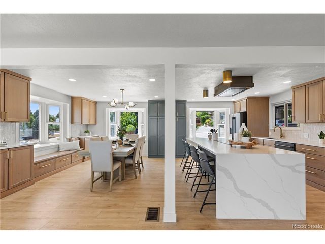 6958 Brentwood Ct, Arvada, CO 80004