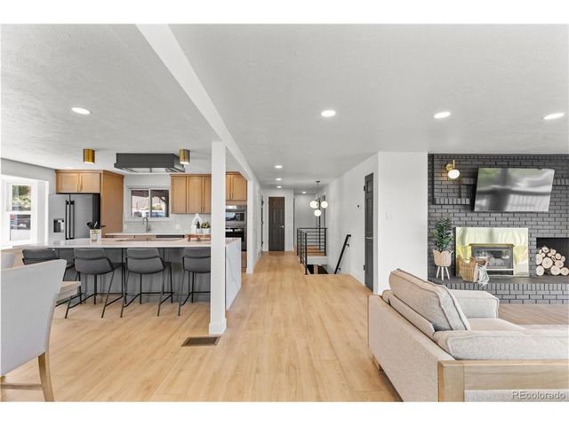 6958 Brentwood Ct, Arvada, CO 80004