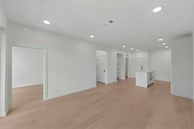 2209 S 1st ST 224, Austin, TX 78704