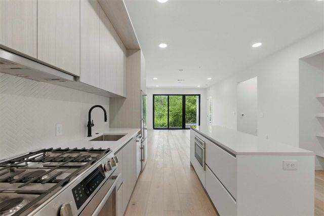 2209 S 1st ST 224, Austin, TX 78704