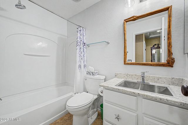 3671 E LESLIE Drive, Gilbert, AZ 85296