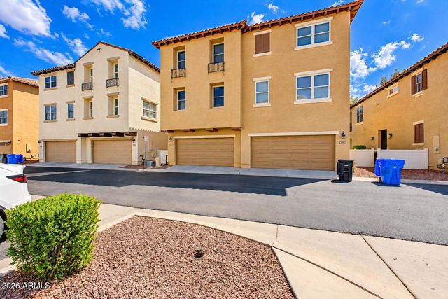 3671 E LESLIE Drive, Gilbert, AZ 85296