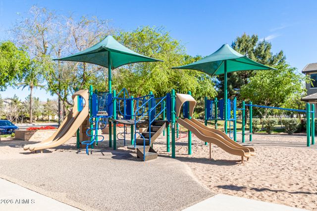 3671 E LESLIE Drive, Gilbert, AZ 85296