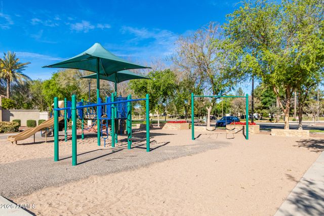 3671 E LESLIE Drive, Gilbert, AZ 85296