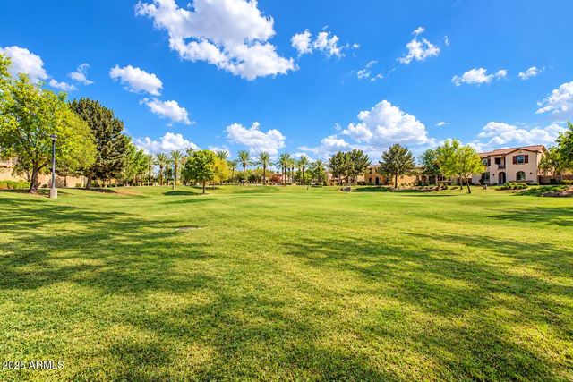 3671 E LESLIE Drive, Gilbert, AZ 85296