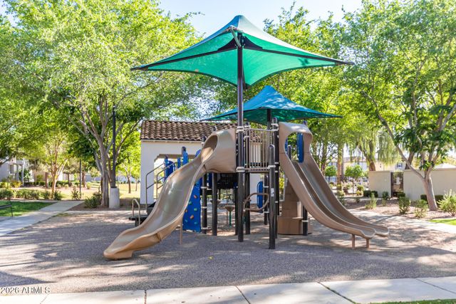 3671 E LESLIE Drive, Gilbert, AZ 85296