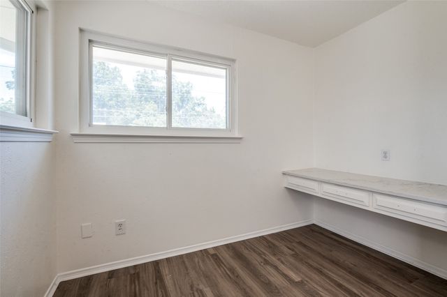 1902 Pat Ln, Carrollton, TX 75006