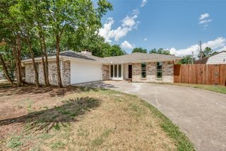 1902 Pat Ln, Carrollton, TX 75006