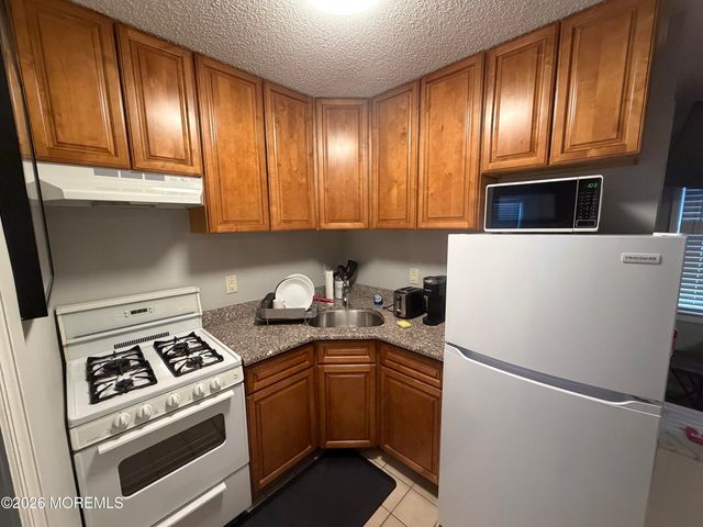 39 Sampson Avenue 6, Seaside Heights, NJ 08751